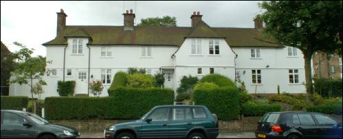 161-167 Willifield Way